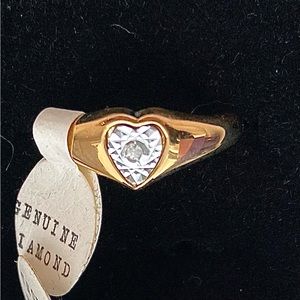 18k gold GE Heart Ring with genuine diamond chip NWT